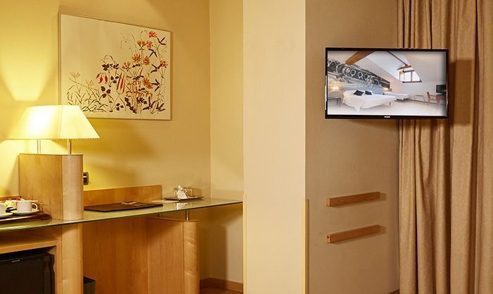 Philips PDS ABBA HotelRoom 1