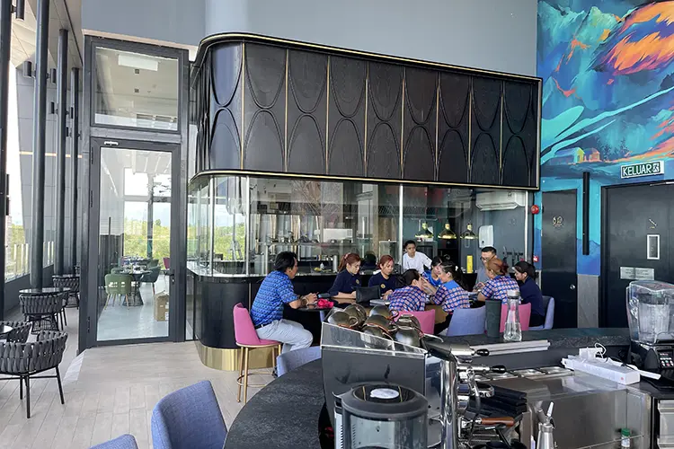 K array hotel 2 HI