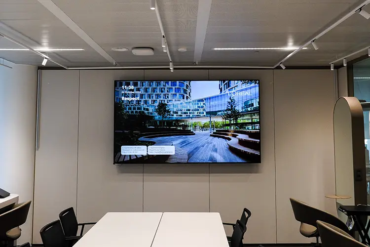 Crestron premios 15 HI