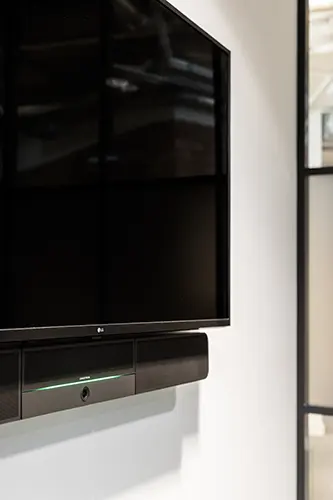 AmRest Crestron 10 HI