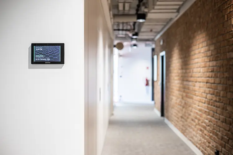 AmRest Crestron 7 HI