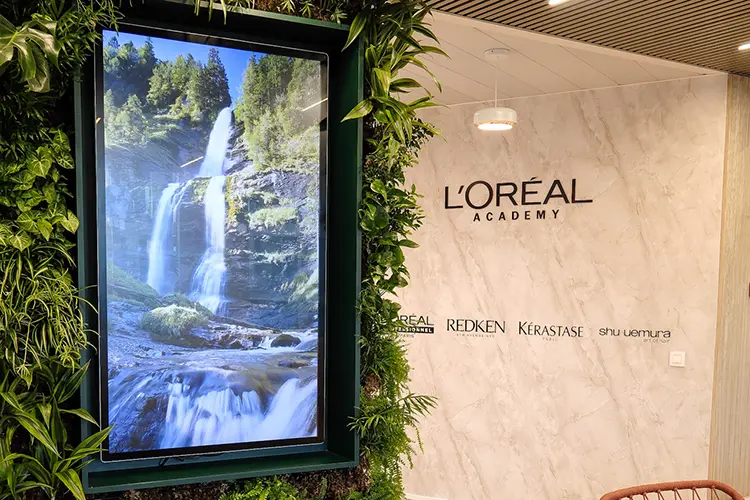 Crestron Loreal 9 HI