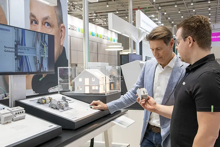 Intelligent expo 1 HI