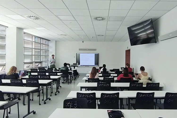 Universidad Europea estandariza los sistemas de audio Nureva en sus campus de toda España
