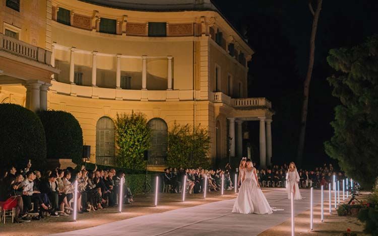 Astera Titan Tube Barcelona Bridal Fashion Week 2
